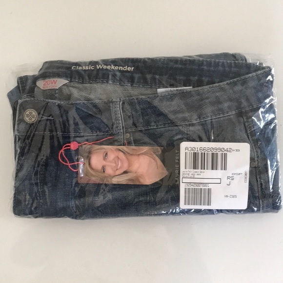 Laurie Felt Classic Denim Weekender Jeans - Picture 6 of 9